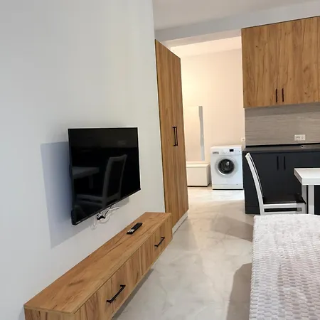 Coastal Pine Apartment *
